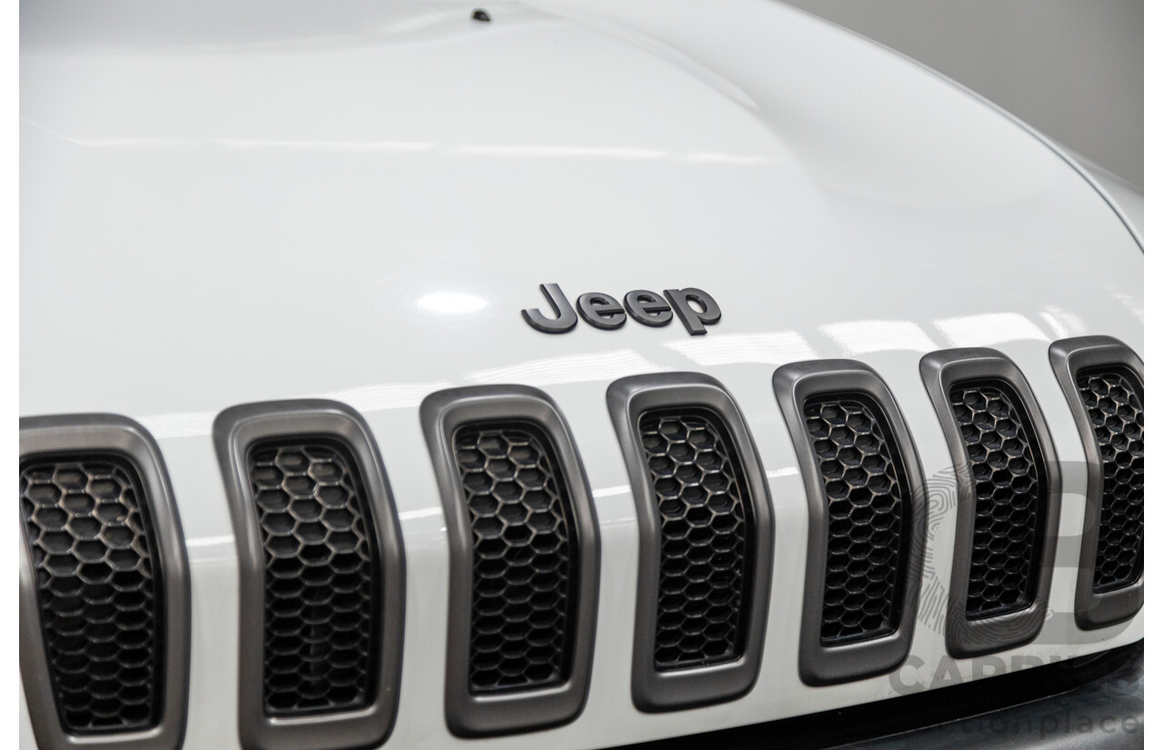 07/2015 Jeep Cherokee Trailhawk (4x4) KL MY15 4d Wagon Bright White V6 3.2L