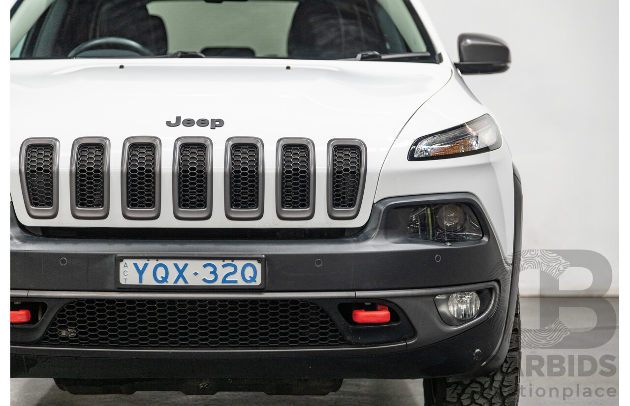 07/2015 Jeep Cherokee Trailhawk (4x4) KL MY15 4d Wagon Bright White V6 3.2L