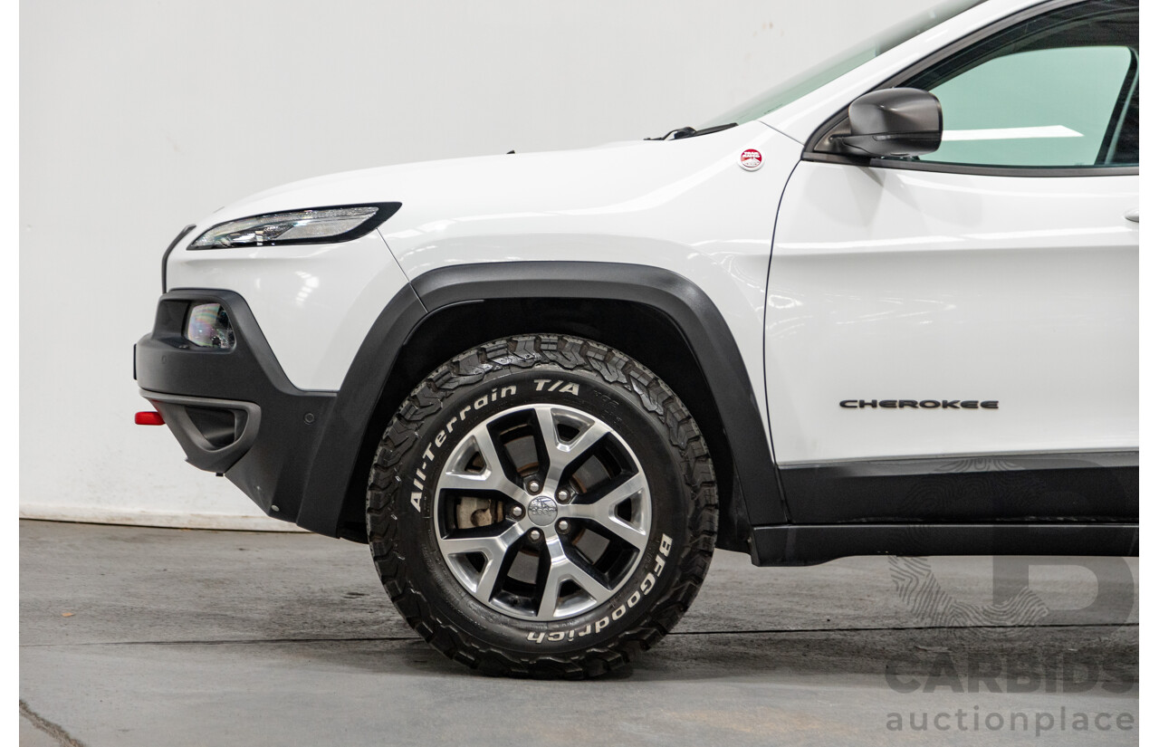 07/2015 Jeep Cherokee Trailhawk (4x4) KL MY15 4d Wagon Bright White V6 3.2L