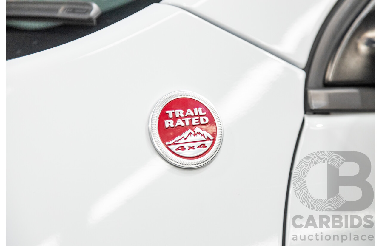 07/2015 Jeep Cherokee Trailhawk (4x4) KL MY15 4d Wagon Bright White V6 3.2L