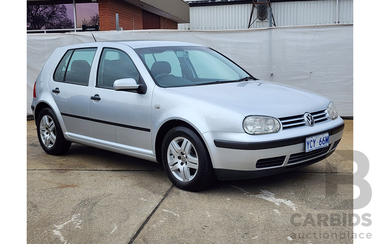 04/2003 Volkswagen Golf 2.0 S FWD  5D Hatchback Silver Or Chrome 2.0L