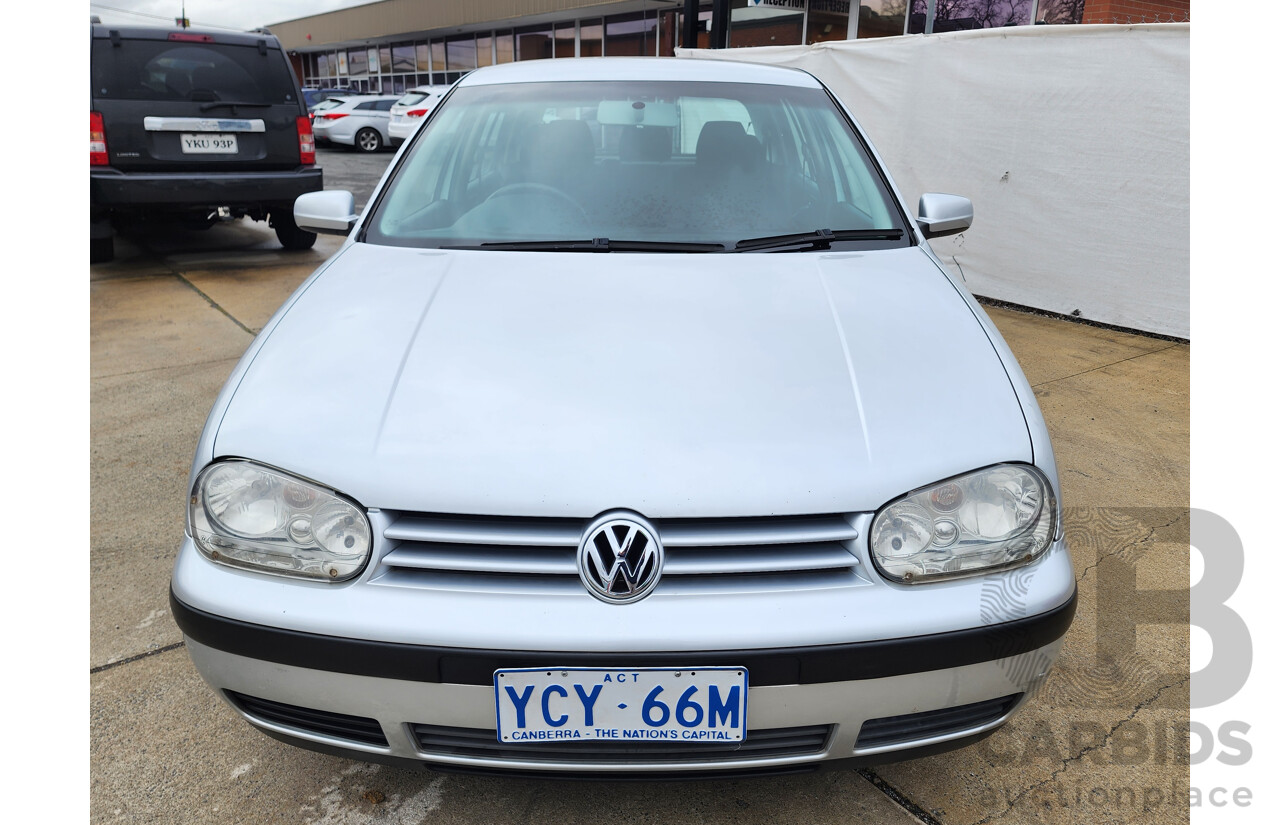 04/2003 Volkswagen Golf 2.0 S FWD  5D Hatchback Silver Or Chrome 2.0L