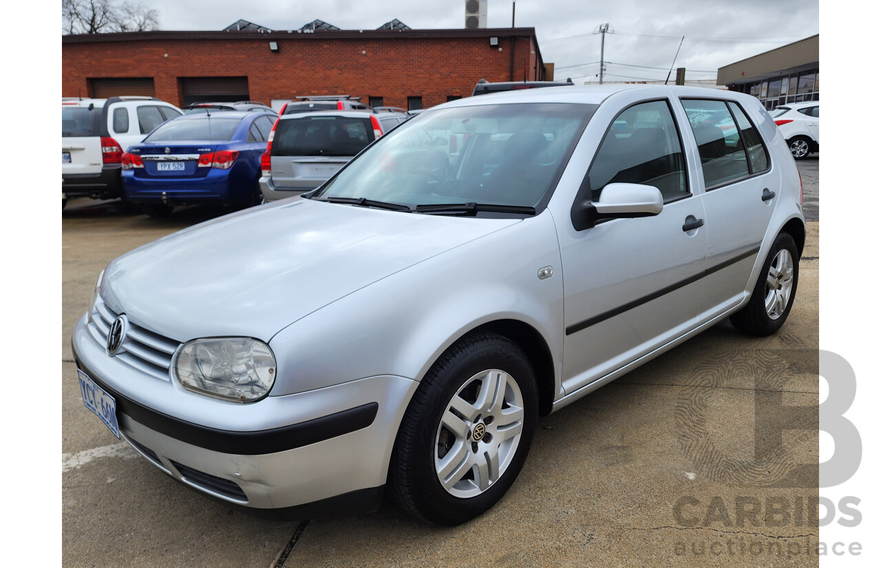 04/2003 Volkswagen Golf 2.0 S FWD  5D Hatchback Silver Or Chrome 2.0L