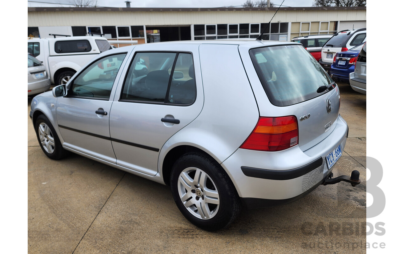 04/2003 Volkswagen Golf 2.0 S FWD  5D Hatchback Silver Or Chrome 2.0L