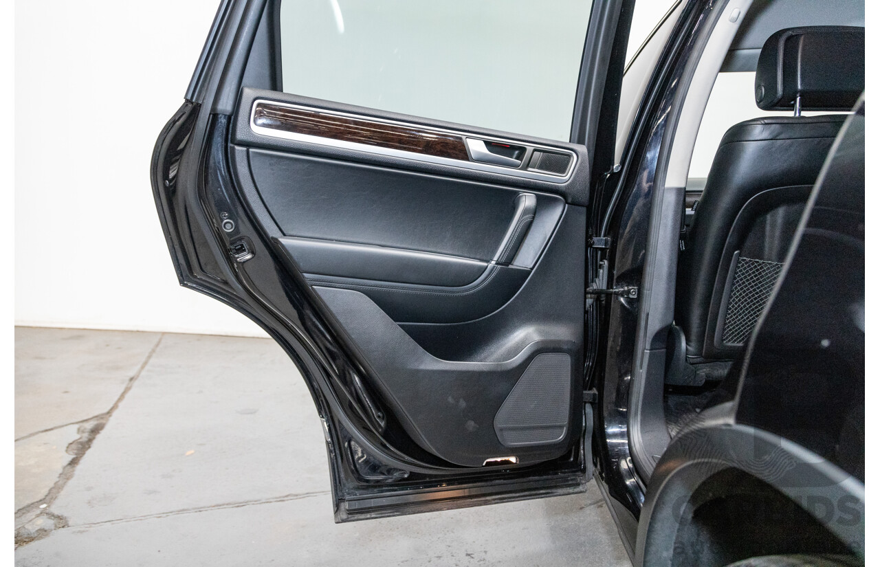 7/2013 Volkswagen Touareg V6 TDI (AWD) 7P MY13.5 4d Wagon Deep Black Pearl Turbo Diesel V6 3.0L