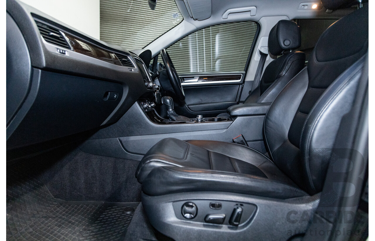 7/2013 Volkswagen Touareg V6 TDI (AWD) 7P MY13.5 4d Wagon Deep Black Pearl Turbo Diesel V6 3.0L