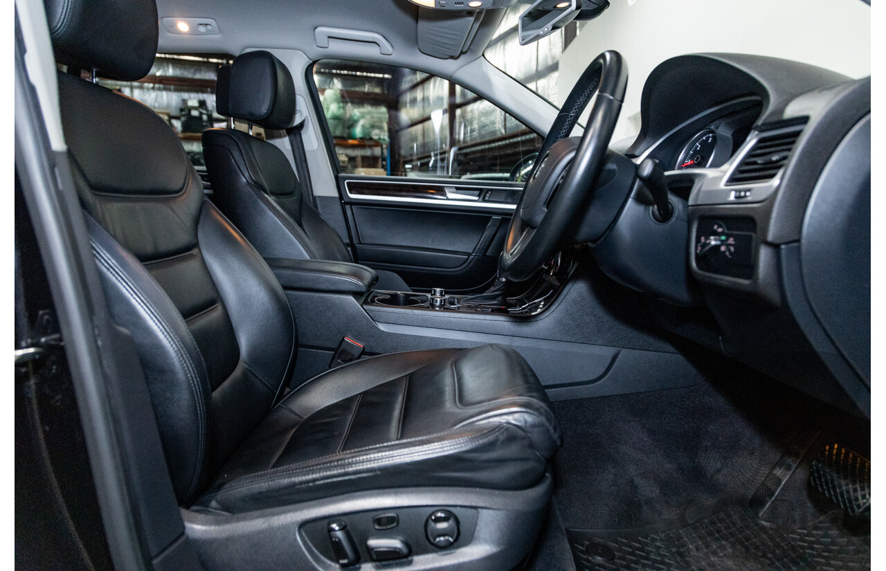 7/2013 Volkswagen Touareg V6 TDI (AWD) 7P MY13.5 4d Wagon Deep Black Pearl Turbo Diesel V6 3.0L