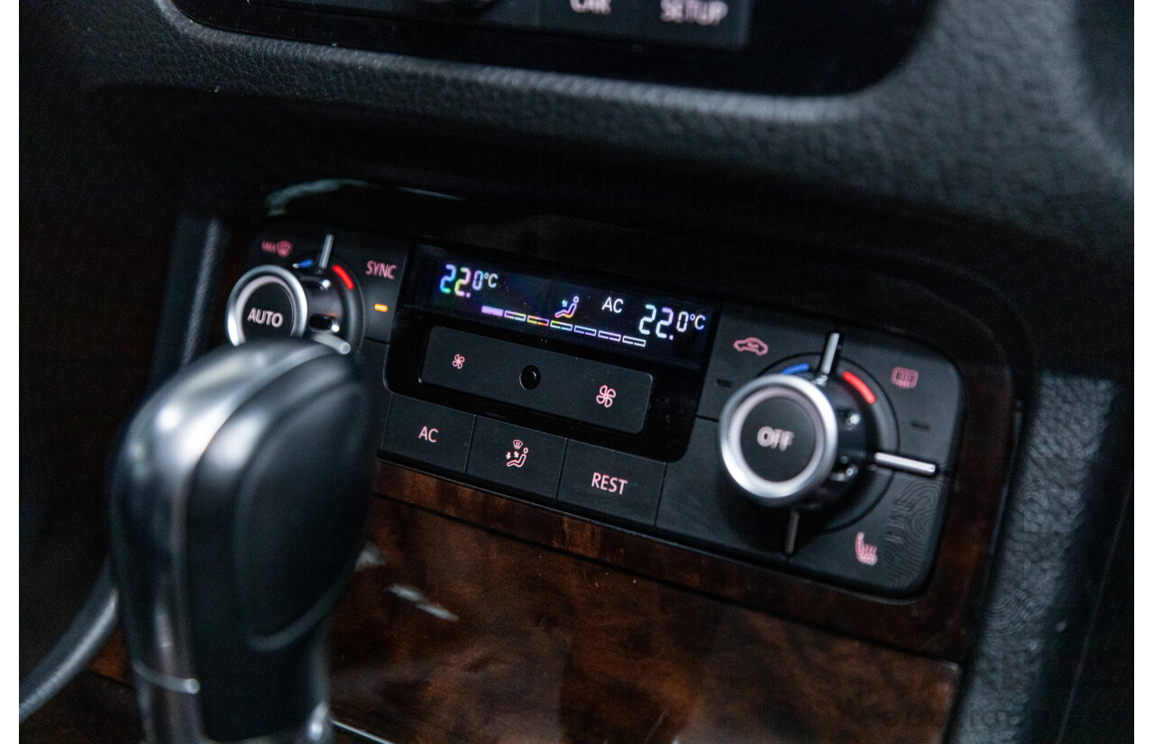 7/2013 Volkswagen Touareg V6 TDI (AWD) 7P MY13.5 4d Wagon Deep Black Pearl Turbo Diesel V6 3.0L