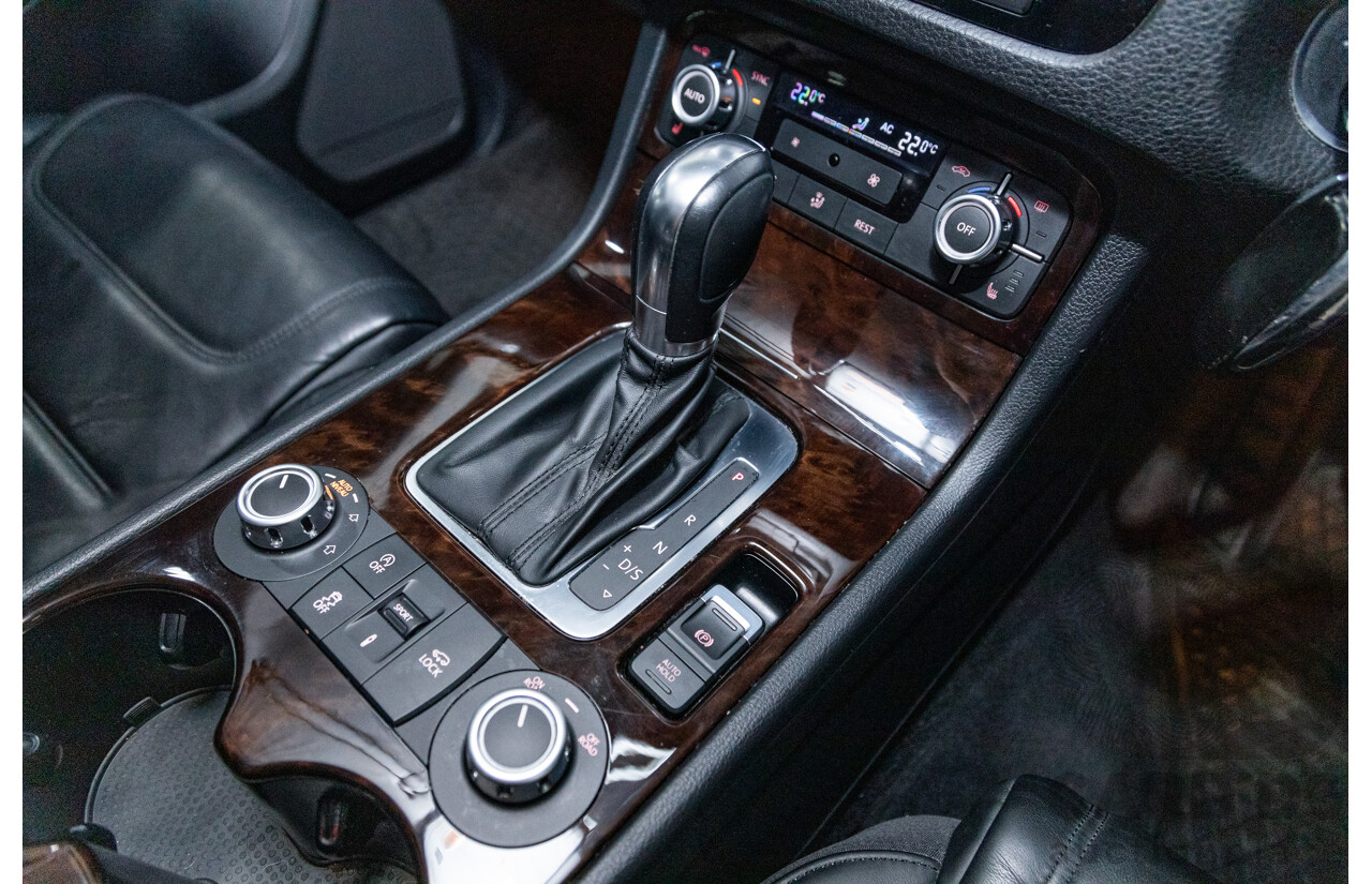 7/2013 Volkswagen Touareg V6 TDI (AWD) 7P MY13.5 4d Wagon Deep Black Pearl Turbo Diesel V6 3.0L