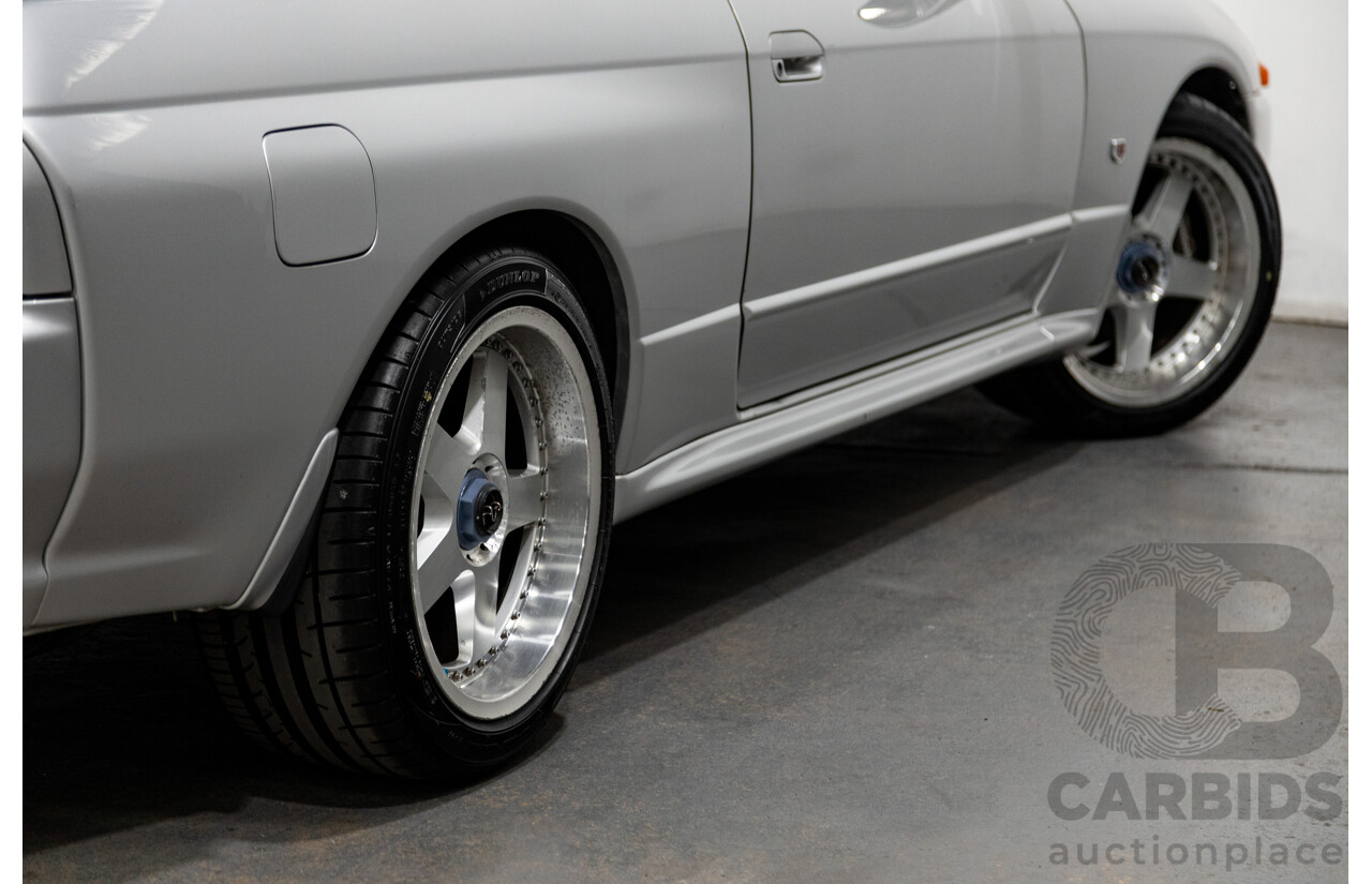 3/1993 Nissan Skyline R32 GT-R BNR32 Series 3 2d Coupe KL0 Spark Silver Metallic Twin Turbo 2.6L - 06/2001 Import