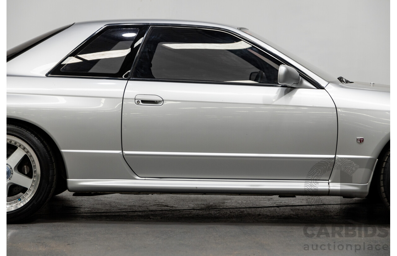3/1993 Nissan Skyline R32 GT-R BNR32 Series 3 2d Coupe KL0 Spark Silver Metallic Twin Turbo 2.6L - 06/2001 Import