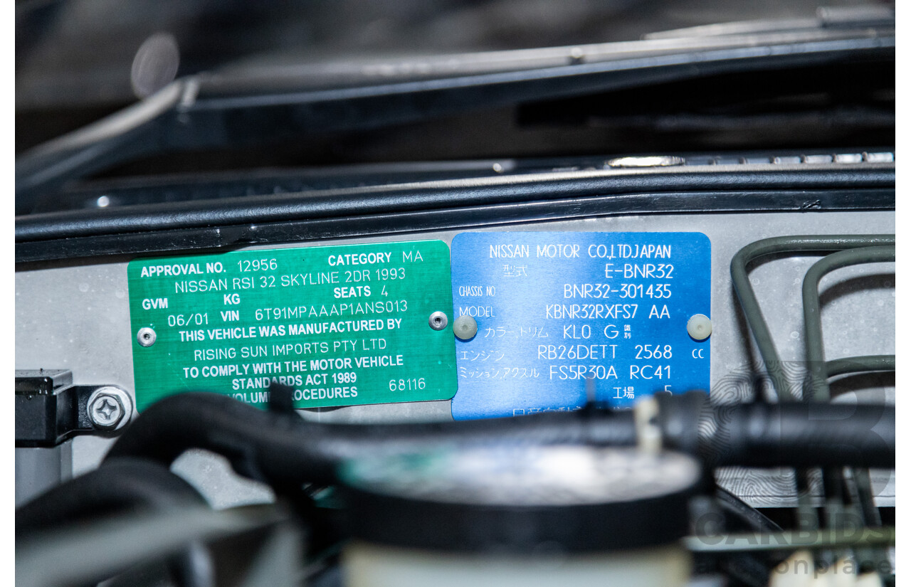 3/1993 Nissan Skyline R32 GT-R BNR32 Series 3 2d Coupe KL0 Spark Silver Metallic Twin Turbo 2.6L - 06/2001 Import