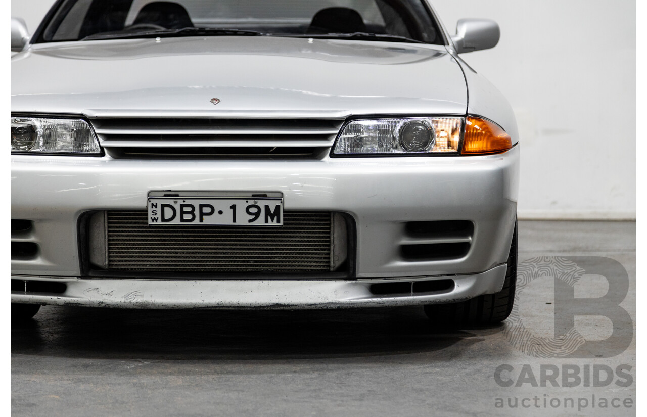 3/1993 Nissan Skyline R32 GT-R BNR32 Series 3 2d Coupe KL0 Spark Silver Metallic Twin Turbo 2.6L - 06/2001 Import