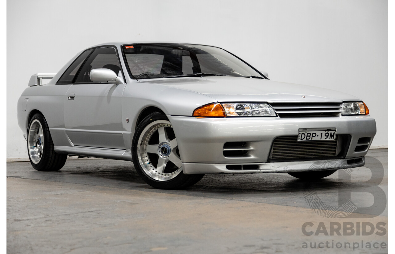 3/1993 Nissan Skyline R32 GT-R BNR32 Series 3 2d Coupe KL0 Spark Silver Metallic Twin Turbo 2.6L - 06/2001 Import