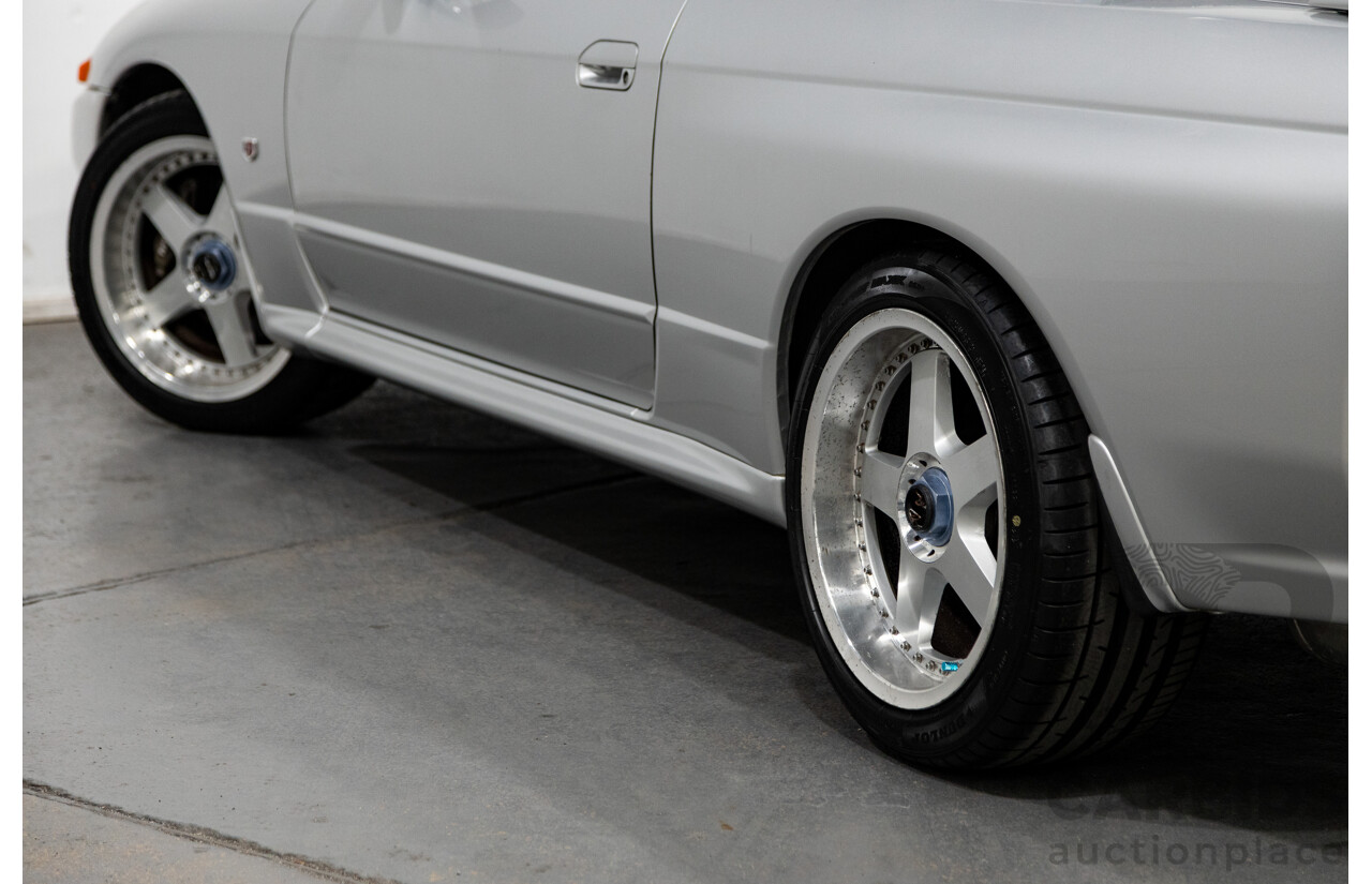 3/1993 Nissan Skyline R32 GT-R BNR32 Series 3 2d Coupe KL0 Spark Silver Metallic Twin Turbo 2.6L - 06/2001 Import