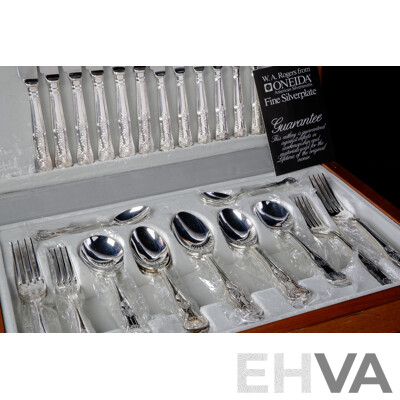 Retro W.A Rogers From Oneida Silver Plate 44 Piece Flatware Set in Kings Pattern in Wooden Canteen