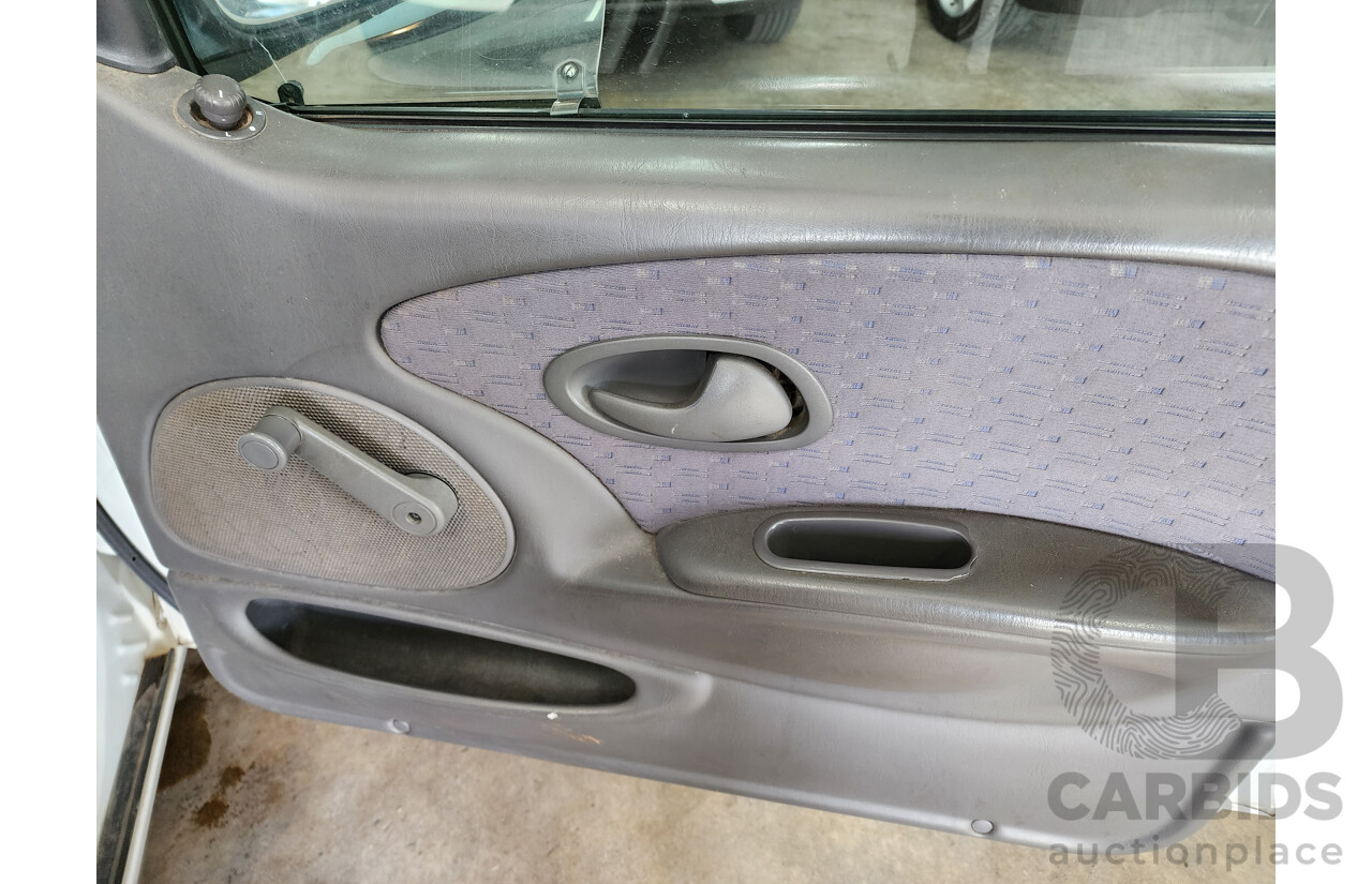 02/2001 Ford Falcon XL (LPG) RWD AUII Utility White 4.0L