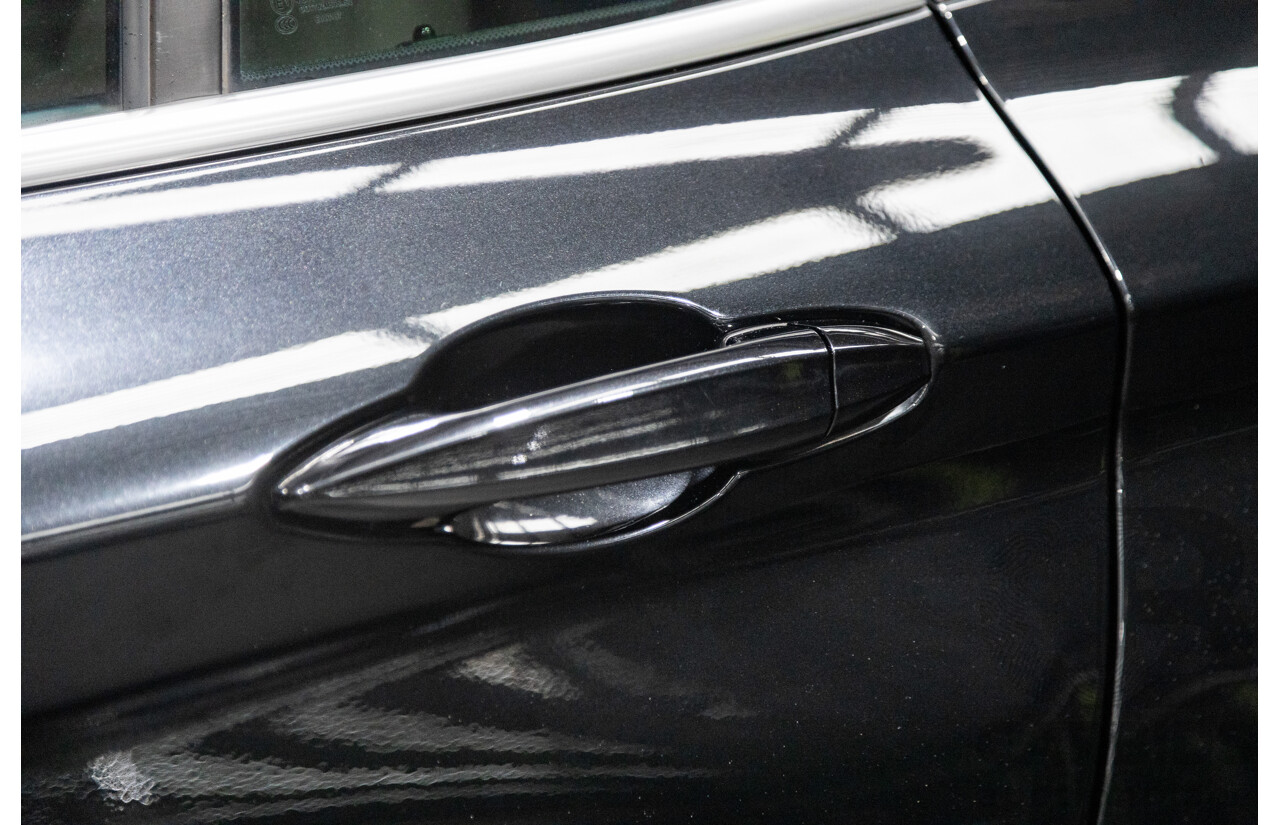 10/2016 BMW X1 Xdrive 25i (AWD) F48 4d Wagon Black Sapphire Metallic Turbo 2.0L