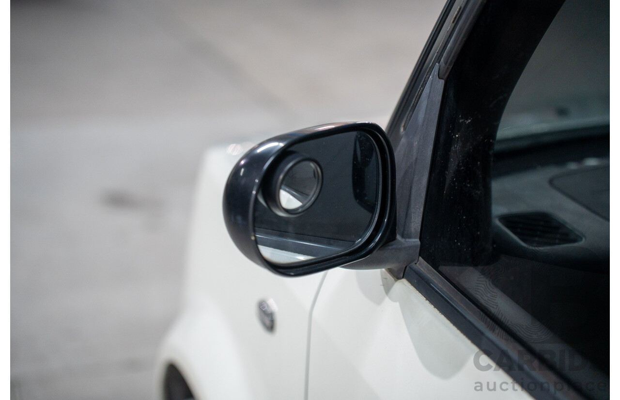 11/2004 Nissan Cube BGZ11 4d Wagon White 1.4L -  Used Import (dated 11/2004)