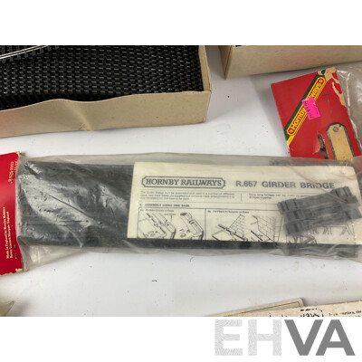 Vintage Hornby OO Gauge Curved Track and Cross Overs, Elevated Track Sidewalls, Platform Fencing and Girder Bridge, All in Original Packaging