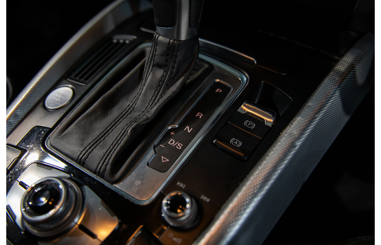 9/2015 Audi Q5 2.0 TFSI Quattro (AWD) 8R MY16 4d Wagon Moonlight Blue Metallic Turbo 2.0L