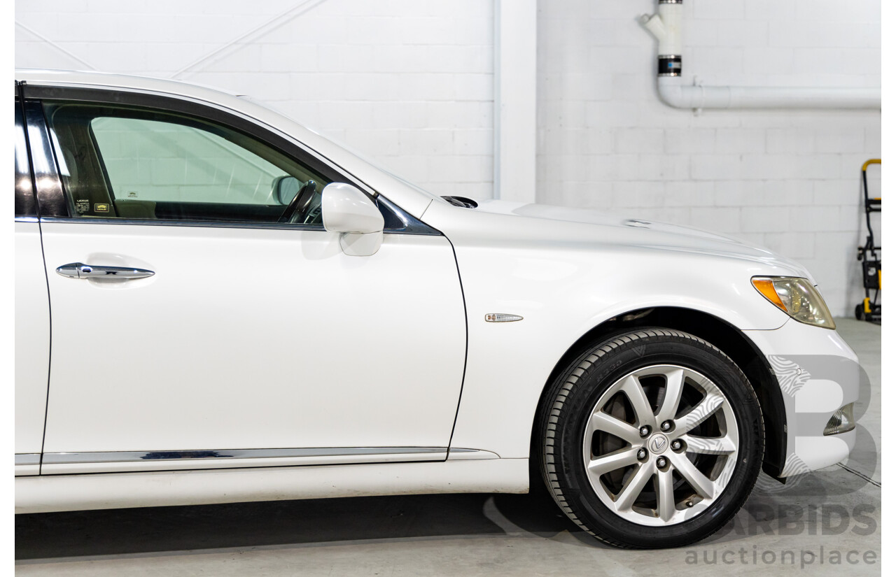 11/2006 Lexus LS460 4d USF40R Sedan White V8 4.3L (IMPORT)