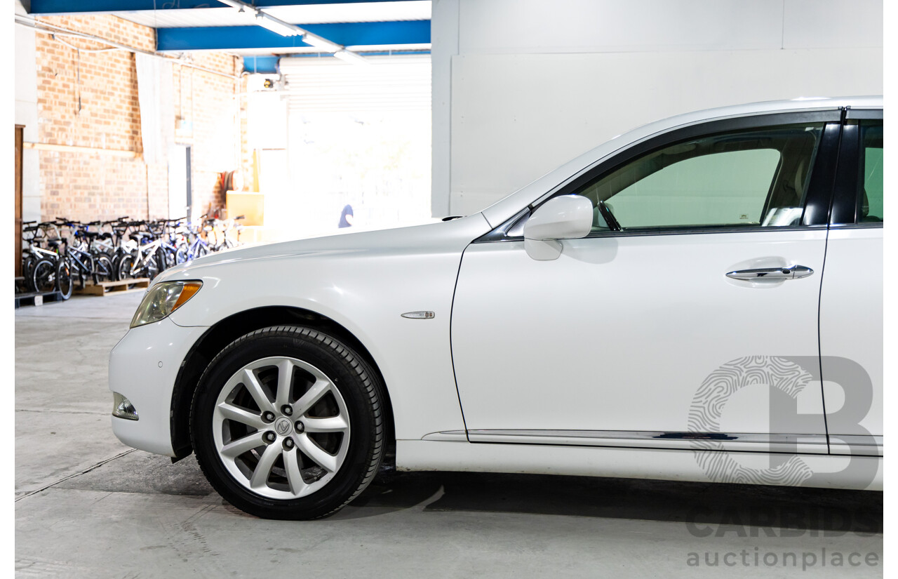 11/2006 Lexus LS460 4d USF40R Sedan White V8 4.3L (IMPORT)