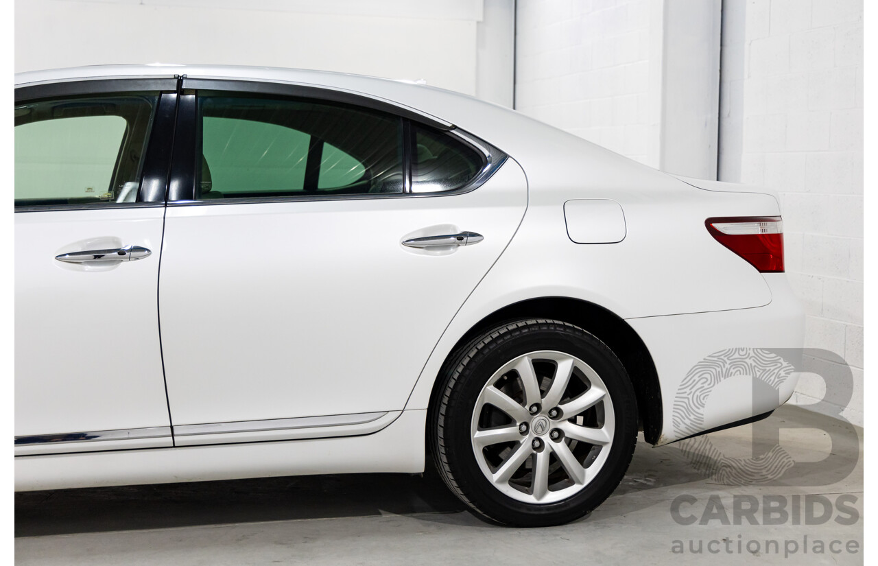 11/2006 Lexus LS460 4d USF40R Sedan White V8 4.3L (IMPORT)