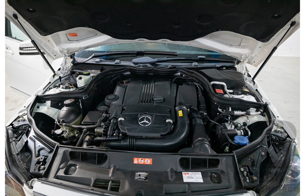 6/2013 Mercedes-Benz C250 Avantgarde BE W204 MY13 4d Sedan Polar White Turbo 1.8L