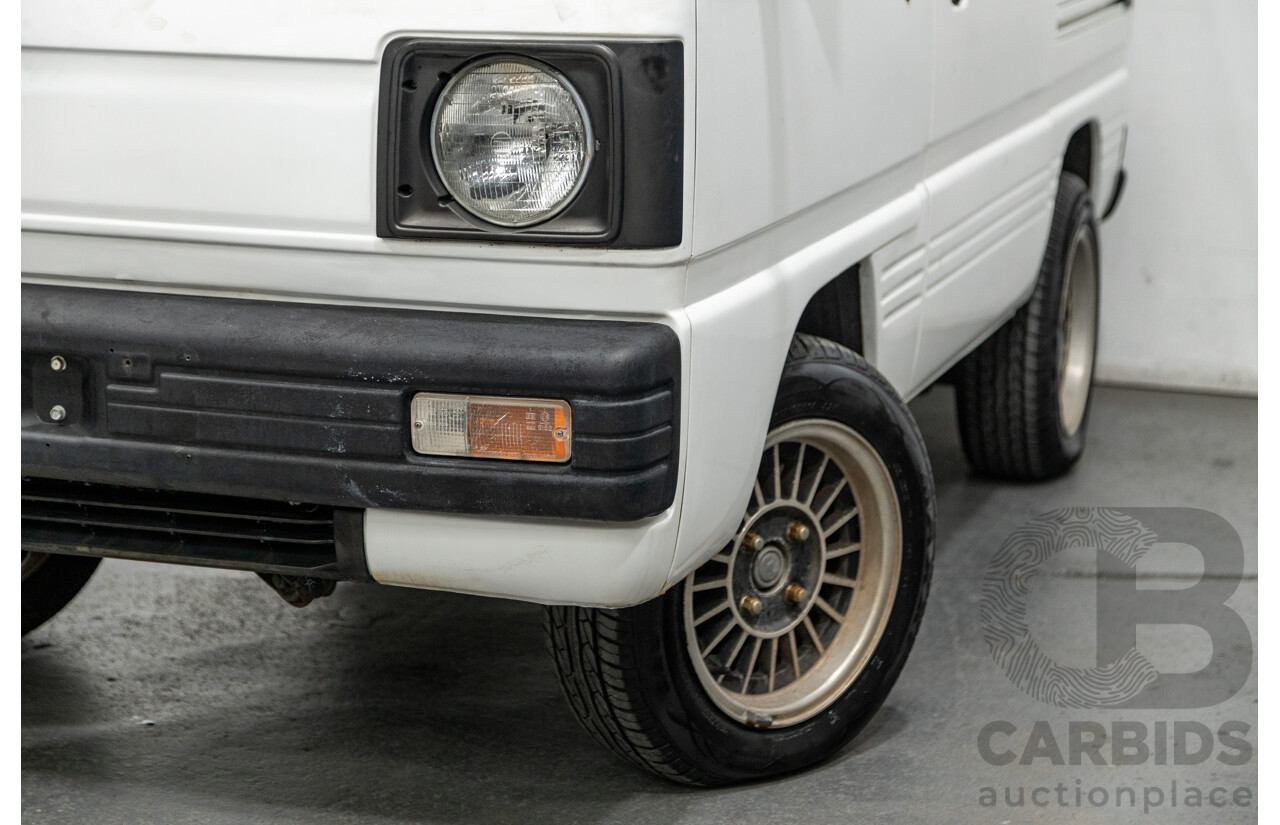 1/1987 Suzuki Super Carry Van DA21V 2d Van White 1.0L