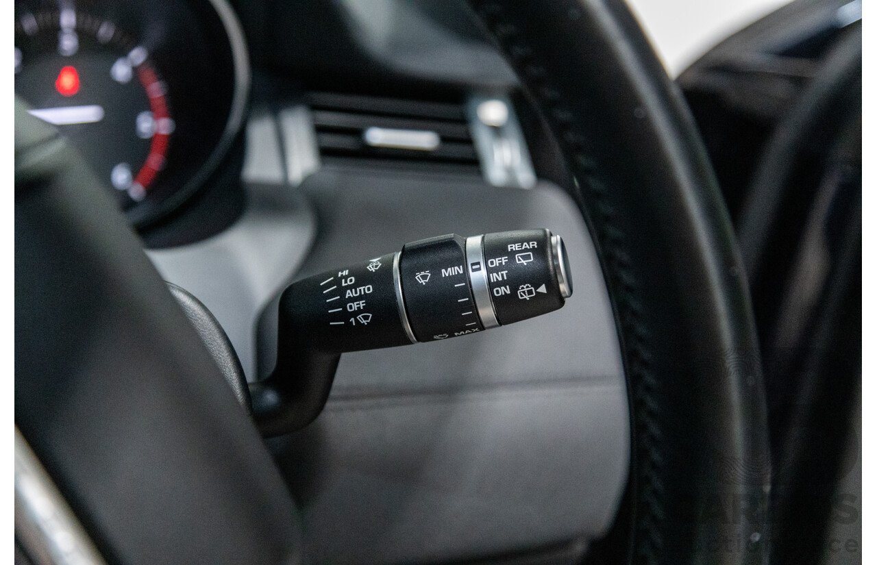 5/2017 Land Rover Range Rover Evoque TD4 150 SE (AWD) LV MY16 5d Wagon Loire Blue Metallic Turbo Diesel 2.0L