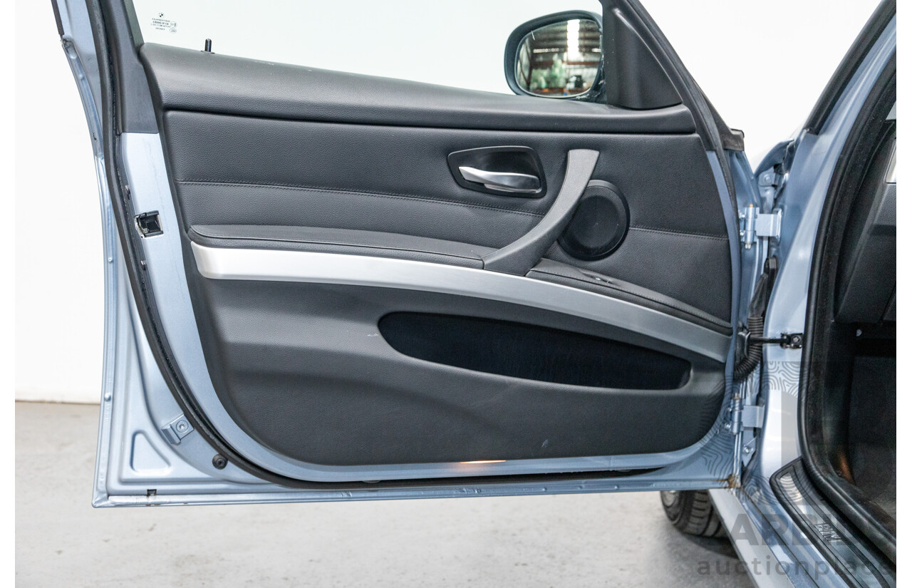 4/2009 BMW 320i Executive E90 MY09 4d Sedan Bluewater Metallic 2.0L