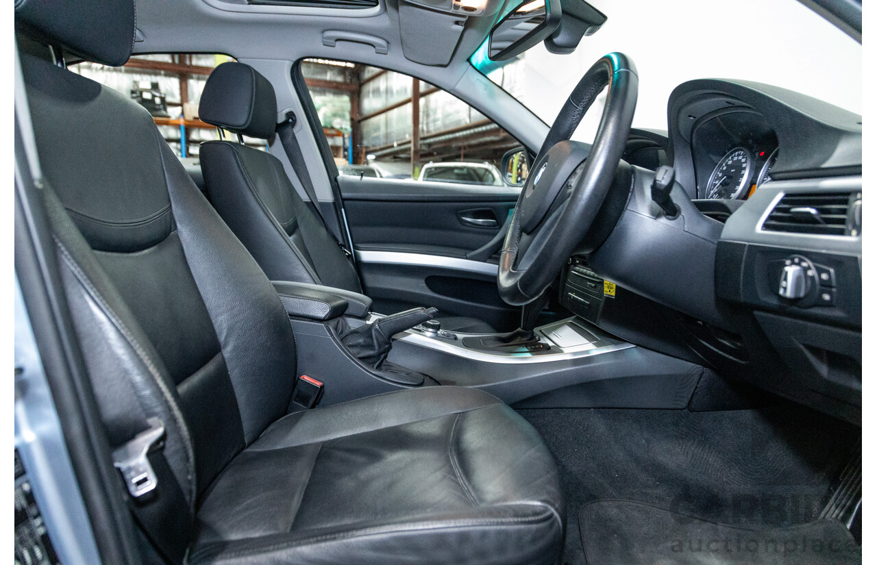 4/2009 BMW 320i Executive E90 MY09 4d Sedan Bluewater Metallic 2.0L