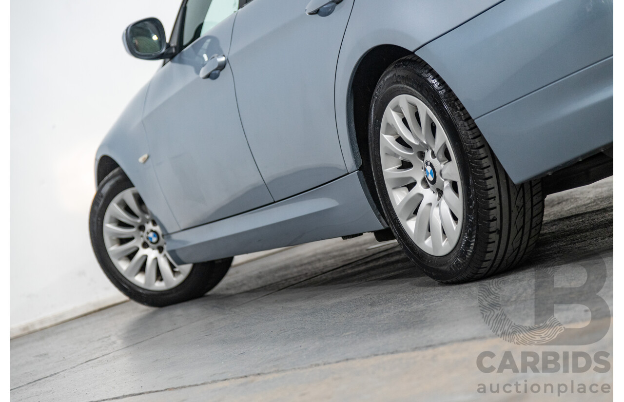 4/2009 BMW 320i Executive E90 MY09 4d Sedan Bluewater Metallic 2.0L