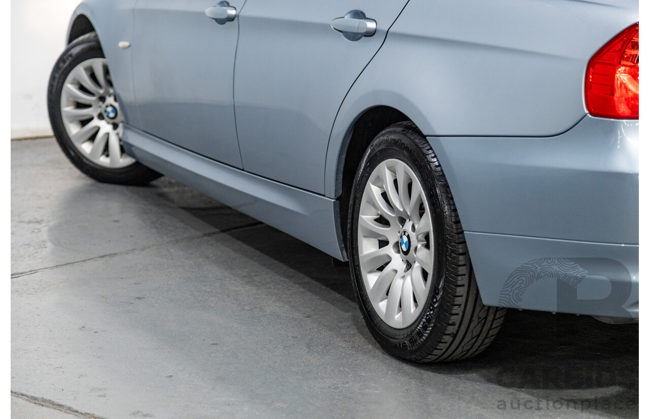 4/2009 BMW 320i Executive E90 MY09 4d Sedan Bluewater Metallic 2.0L