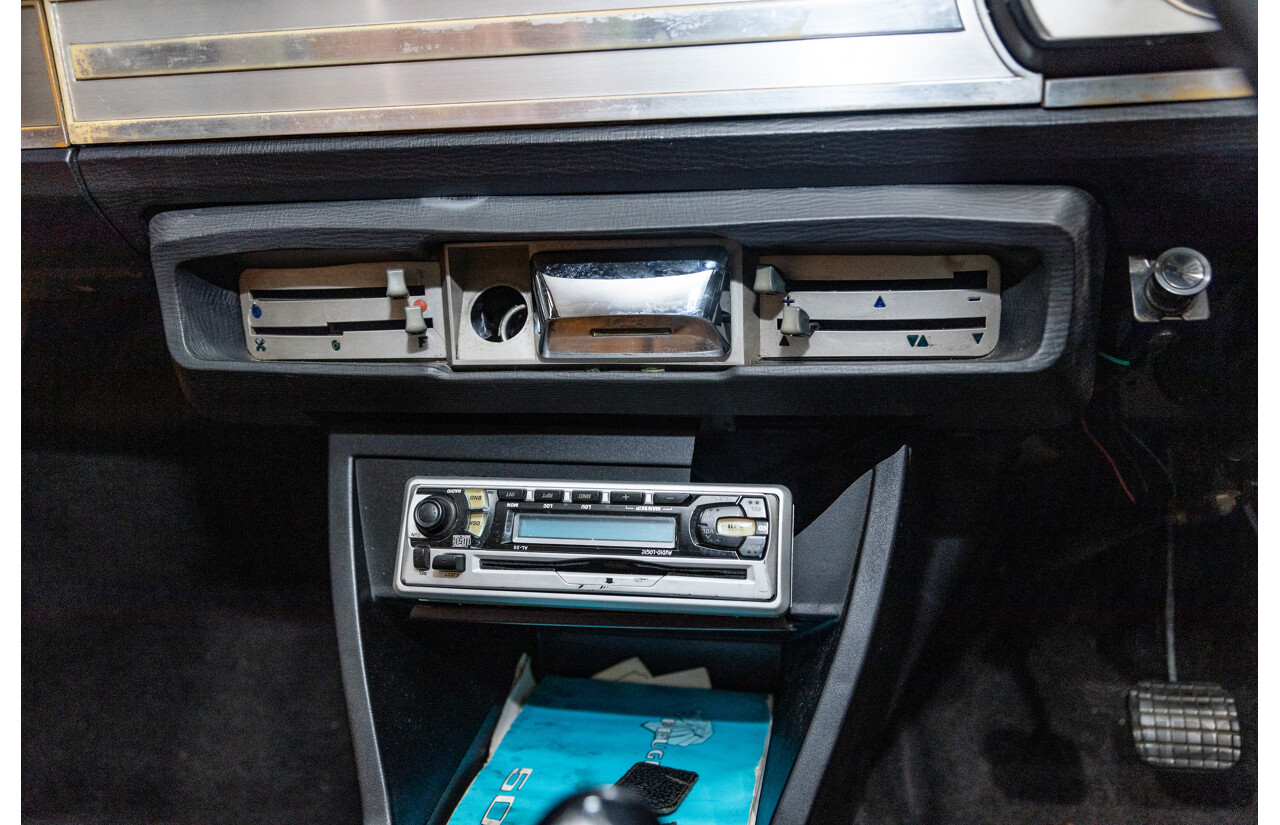 2/1976 Peugeot 504 GL 4d Sedan Yellow 2.0L