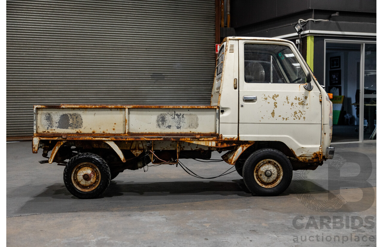 09/1975 Honda TN-V Deluxe TN360 2d Cab Chassis Kei Truck White 354cc 0.4L