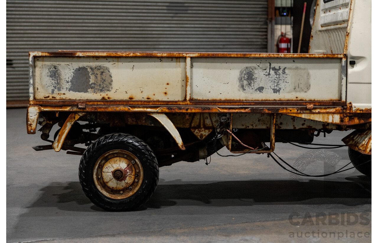 09/1975 Honda TN-V Deluxe TN360 2d Cab Chassis Kei Truck White 354cc 0.4L