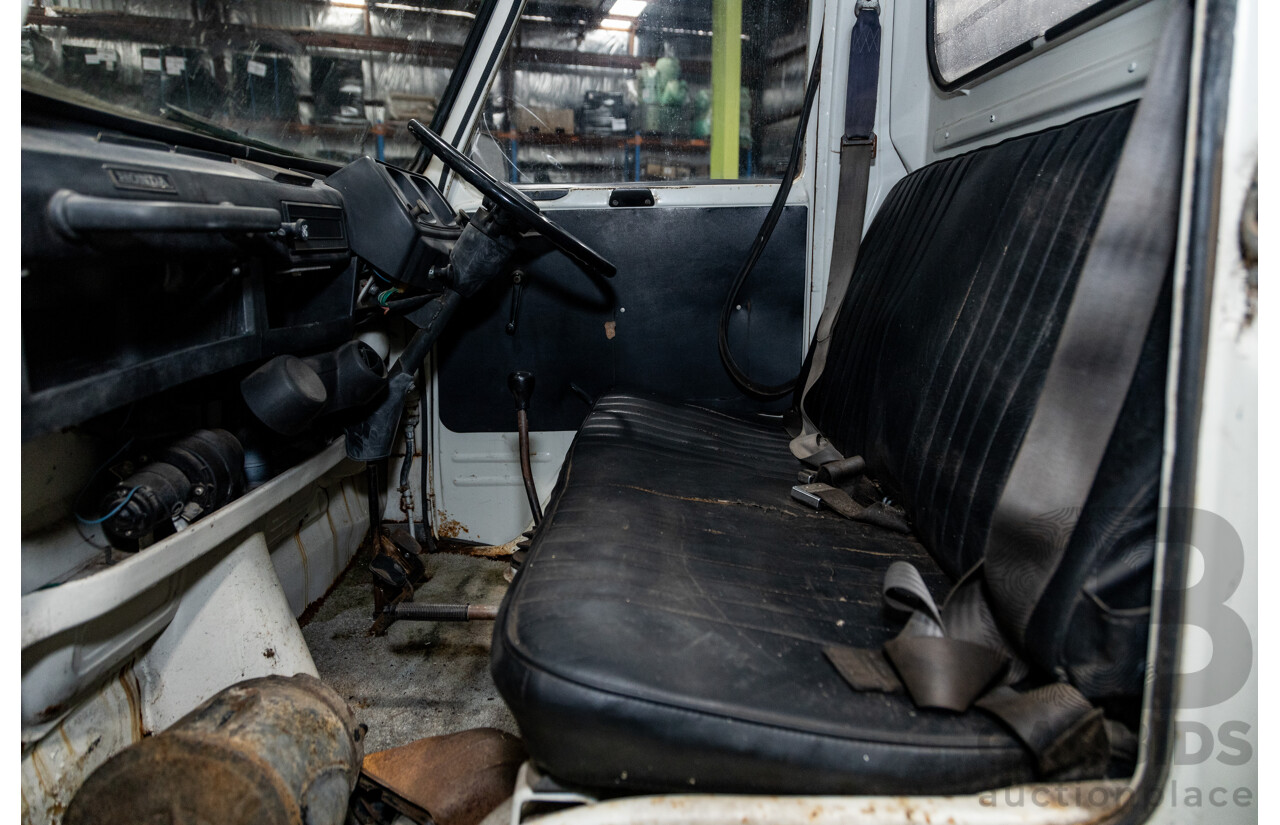 09/1975 Honda TN-V Deluxe TN360 2d Cab Chassis Kei Truck White 354cc 0.4L