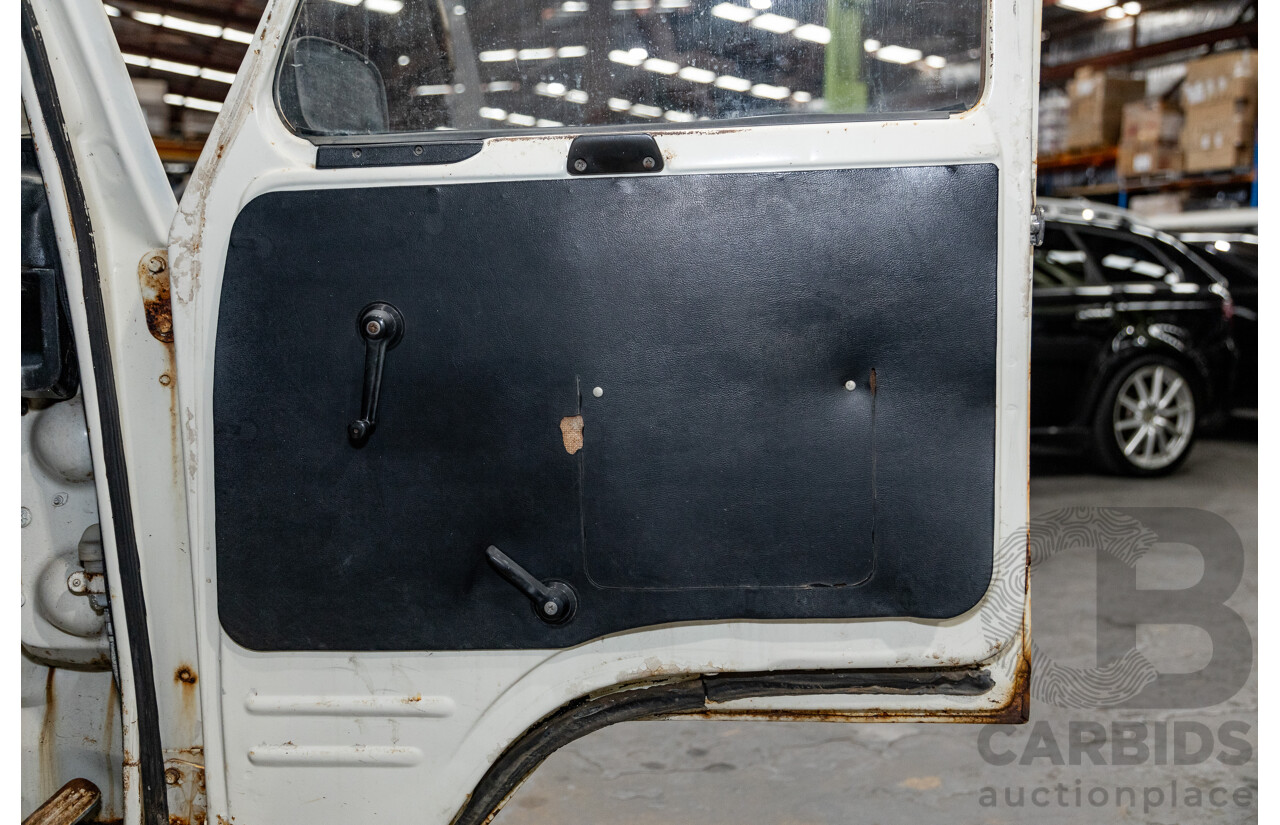 09/1975 Honda TN-V Deluxe TN360 2d Cab Chassis Kei Truck White 354cc 0.4L