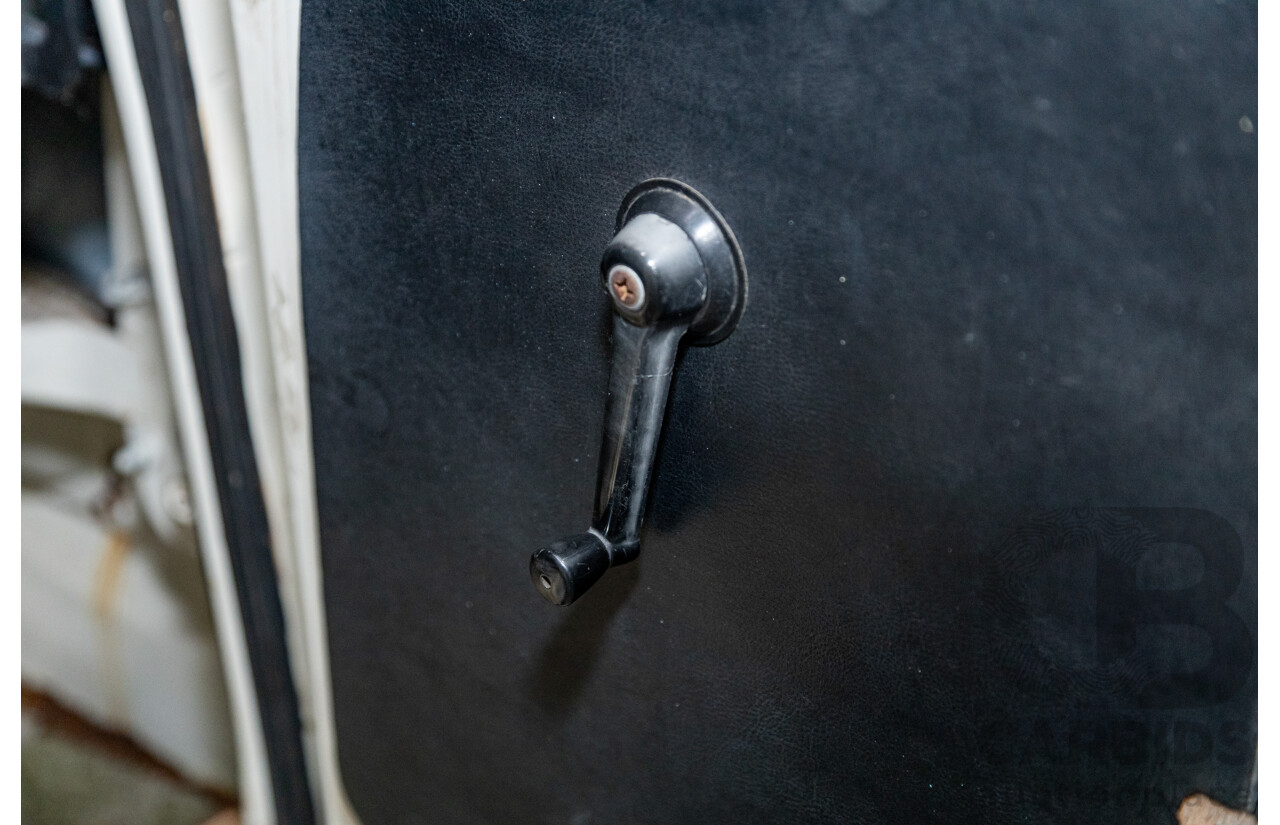 09/1975 Honda TN-V Deluxe TN360 2d Cab Chassis Kei Truck White 354cc 0.4L