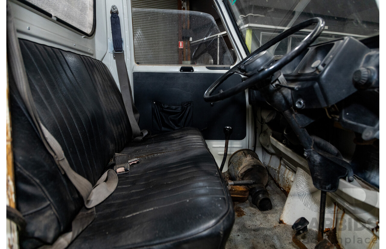 09/1975 Honda TN-V Deluxe TN360 2d Cab Chassis Kei Truck White 354cc 0.4L