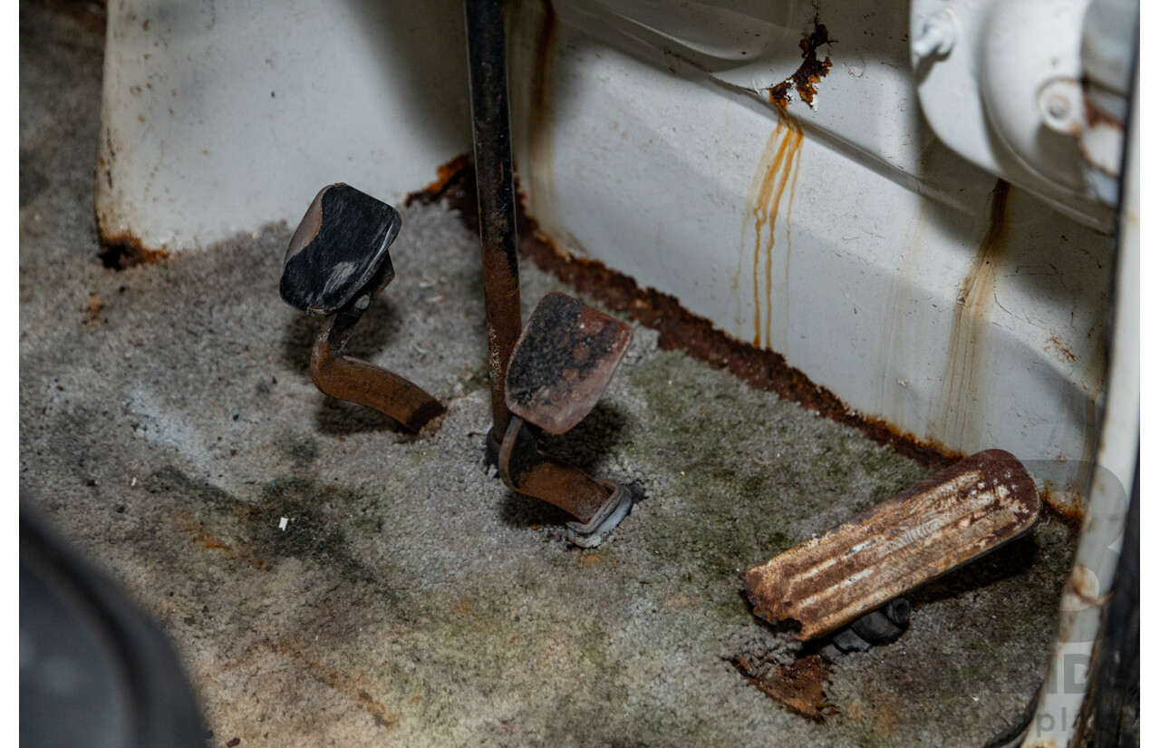 09/1975 Honda TN-V Deluxe TN360 2d Cab Chassis Kei Truck White 354cc 0.4L