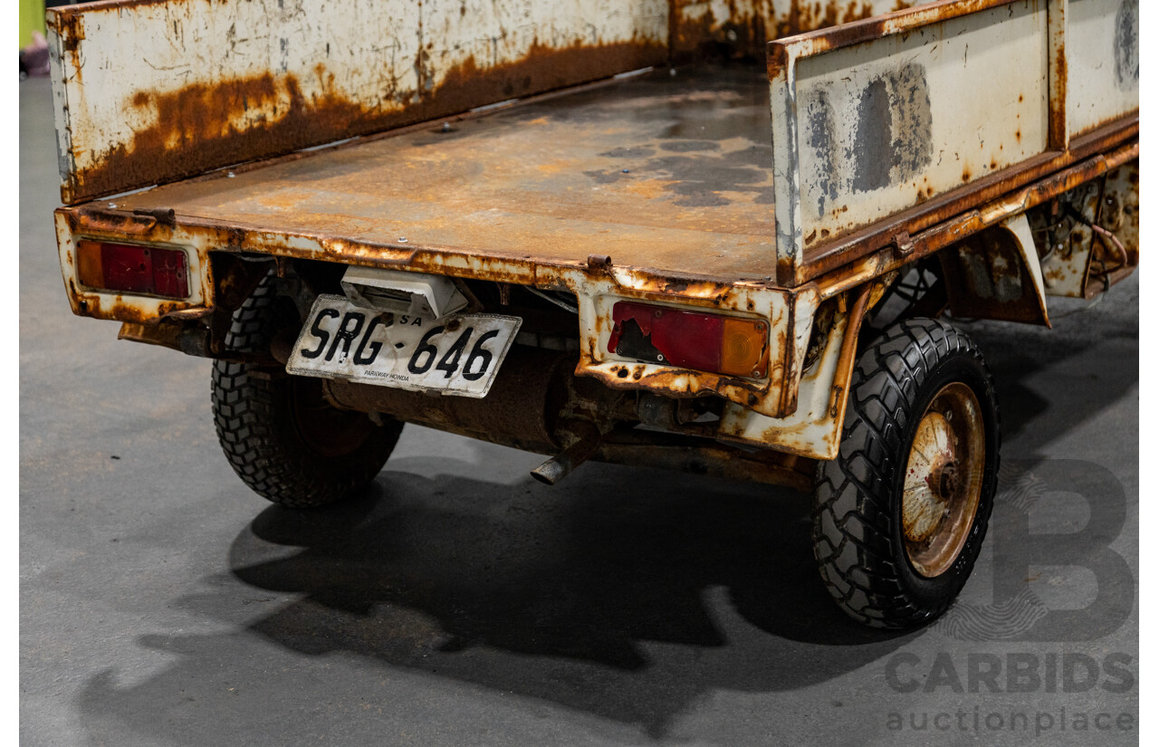 09/1975 Honda TN-V Deluxe TN360 2d Cab Chassis Kei Truck White 354cc 0.4L