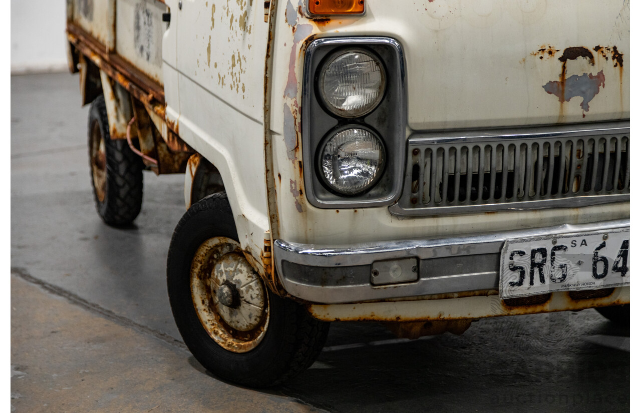 09/1975 Honda TN-V Deluxe TN360 2d Cab Chassis Kei Truck White 354cc 0.4L