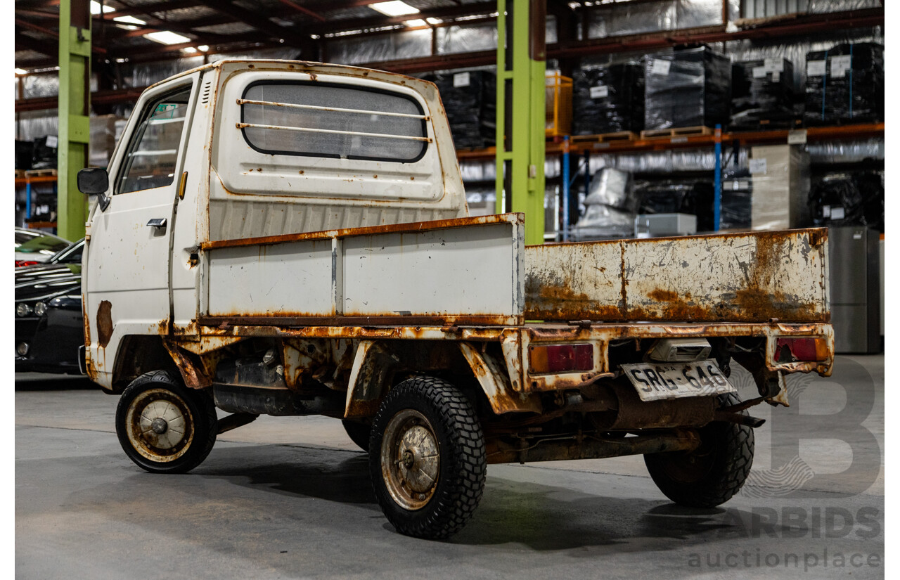 09/1975 Honda TN-V Deluxe TN360 2d Cab Chassis Kei Truck White 354cc 0.4L