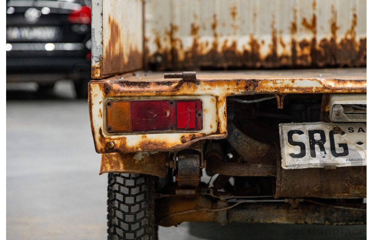09/1975 Honda TN-V Deluxe TN360 2d Cab Chassis Kei Truck White 354cc 0.4L