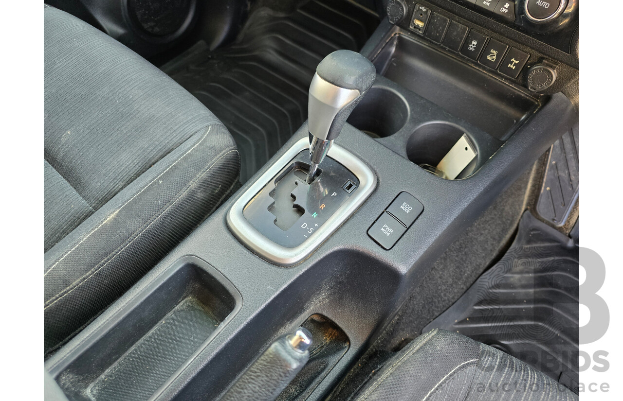 6/2016 Toyota Hilux SR5 (4x4) N80 GUN126R Dual Cab Utility Eclipse Black Turbo Diesel 2.8L