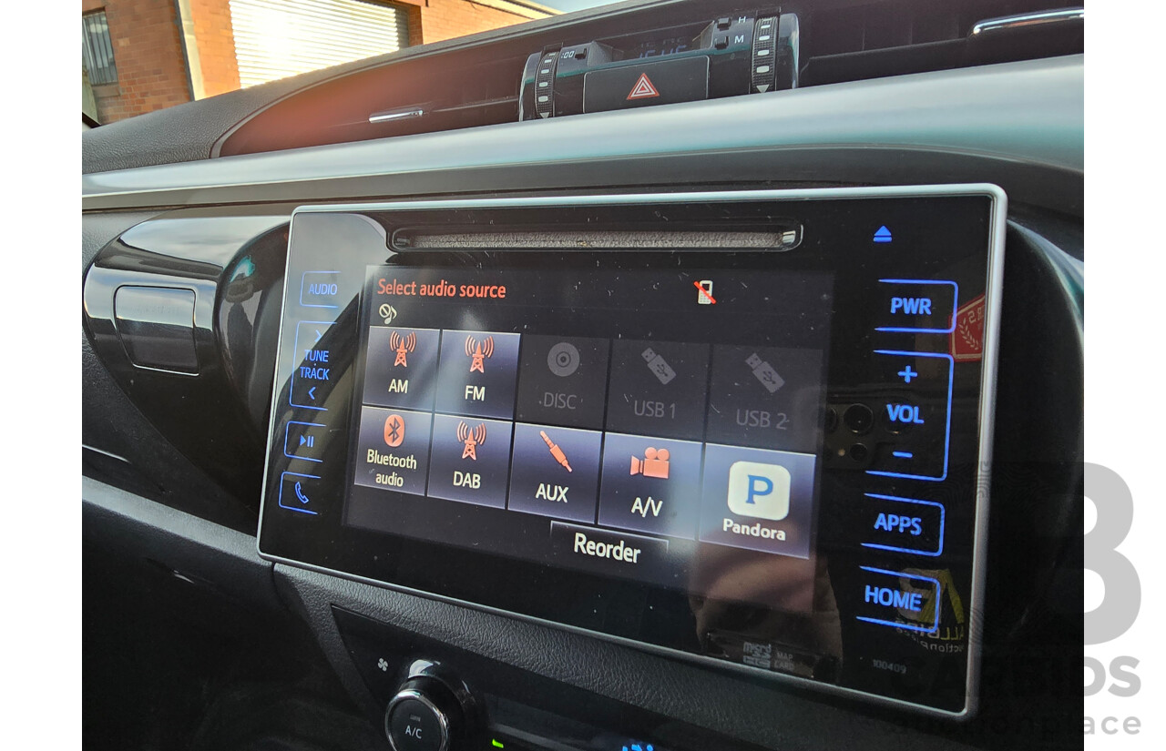 6/2016 Toyota Hilux SR5 (4x4) N80 GUN126R Dual Cab Utility Eclipse Black Turbo Diesel 2.8L