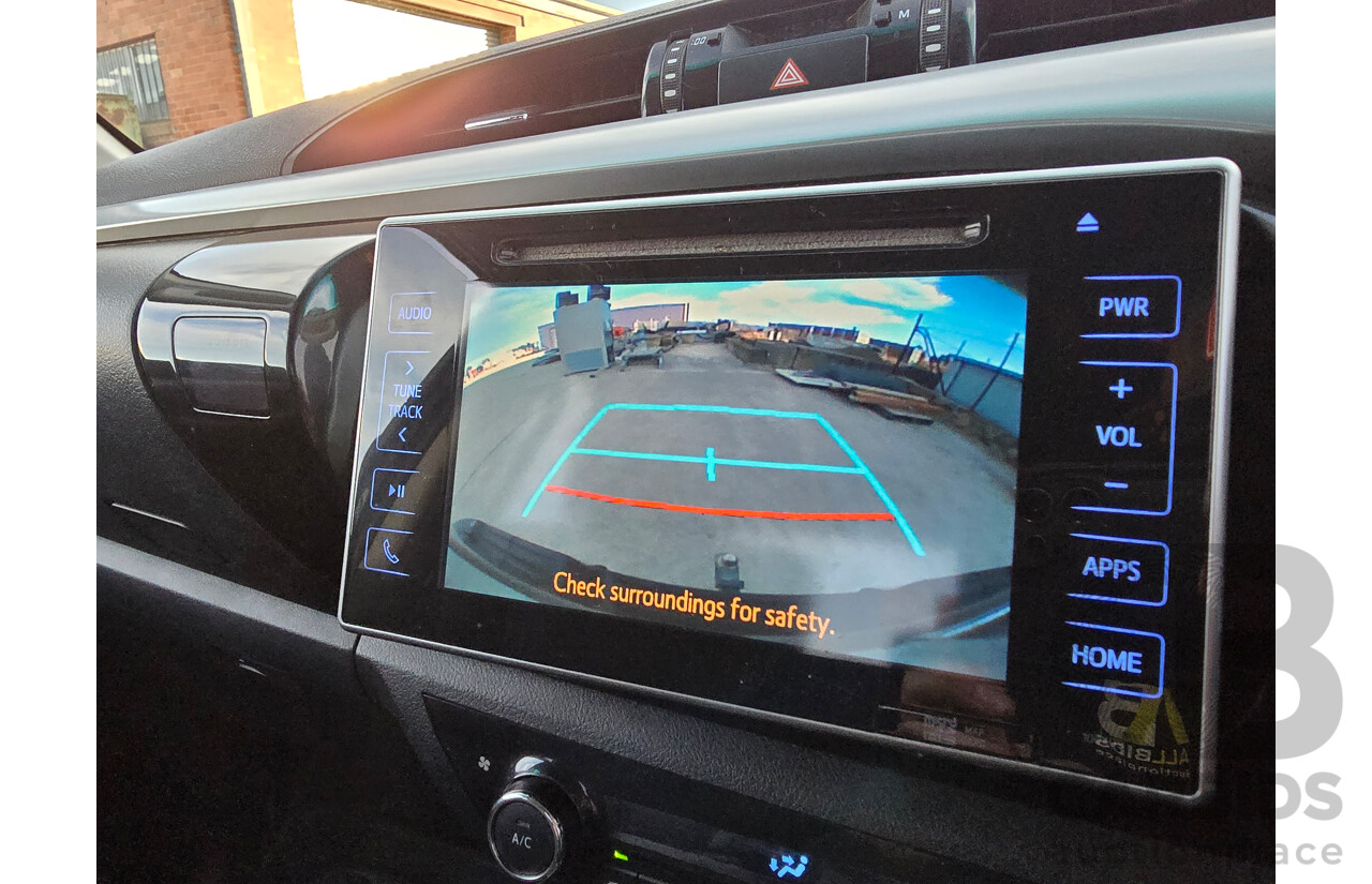 6/2016 Toyota Hilux SR5 (4x4) N80 GUN126R Dual Cab Utility Eclipse Black Turbo Diesel 2.8L